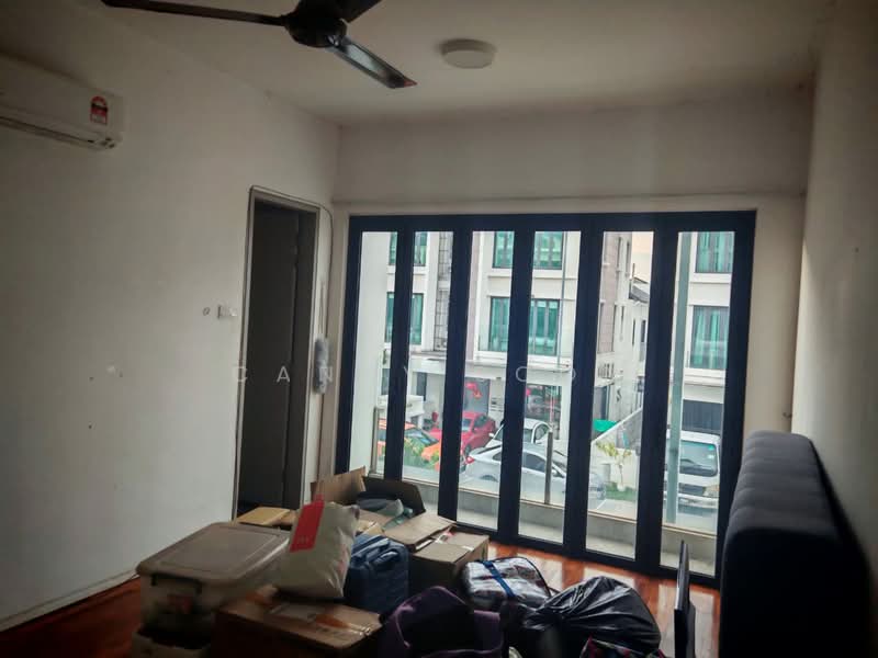 3-storey Terraced House for Sale in Puchong (Selangor) - Candy Soon - Living Room - PropertyGuru.com.my