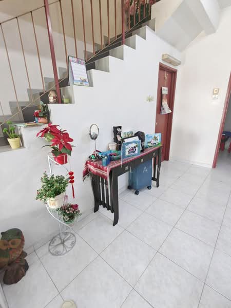 2-storey Terraced House for Sale in Taman Nusa Indah (Iskandar Puteri (Nusajaya)) - Zach Law - Entrance - PropertyGuru.com.my