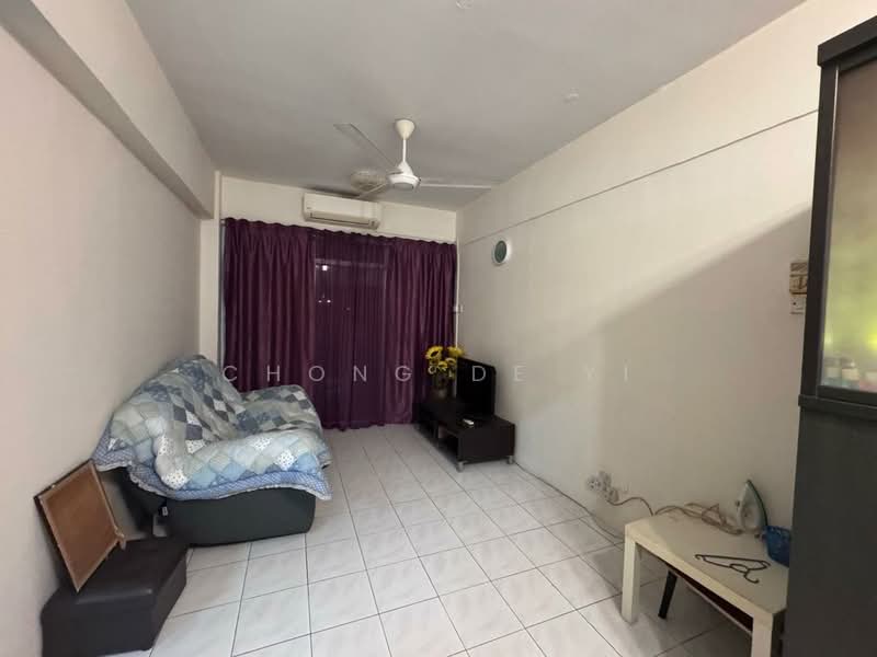 Taman Sungai Besi Indah untuk Untuk Dijual - RM 300,000, Mac 2026 - Living Room - PropertyGuru.com.my