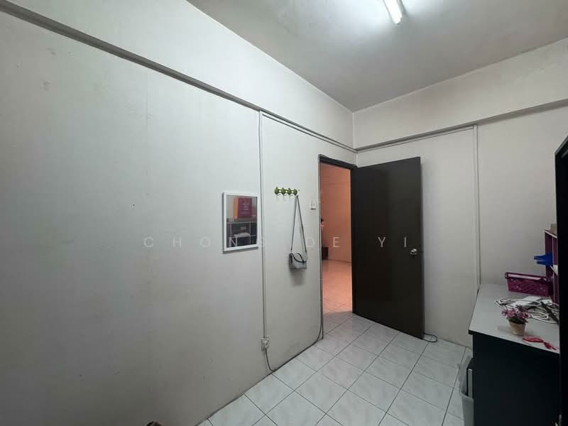 Taman Sungai Besi Indah untuk Untuk Dijual - RM 300,000, Mac 2026 - Interior - PropertyGuru.com.my