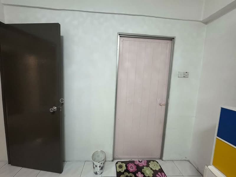 Taman Sungai Besi Indah untuk Untuk Dijual - RM 300,000, Mac 2026 - Interior - PropertyGuru.com.my