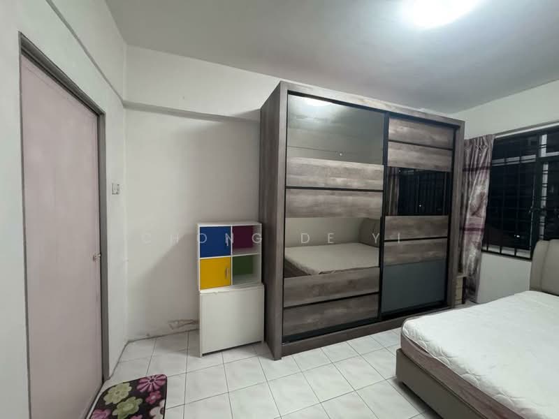 Taman Sungai Besi Indah untuk Untuk Dijual - RM 300,000, Mac 2026 - Bedroom - PropertyGuru.com.my