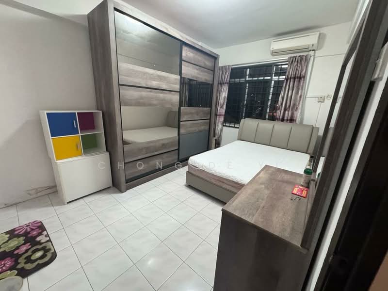 Taman Sungai Besi Indah untuk Untuk Dijual - RM 300,000, Mac 2026 - Bedroom - PropertyGuru.com.my