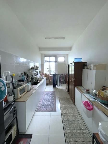 Bandar Cemerlang Ulu Tiram untuk Untuk Dijual - RM 870,000, Mac 2026 - Kitchen - PropertyGuru.com.my