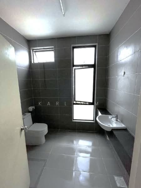 Bandar Cemerlang Ulu Tiram untuk Untuk Dijual - RM 870,000, Mac 2026 - Bathroom - PropertyGuru.com.my
