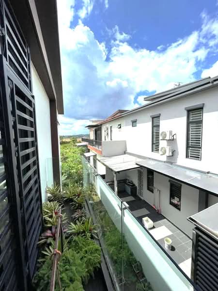 Bandar Cemerlang Ulu Tiram untuk Untuk Dijual - RM 870,000, Mac 2026 - Balcony - PropertyGuru.com.my