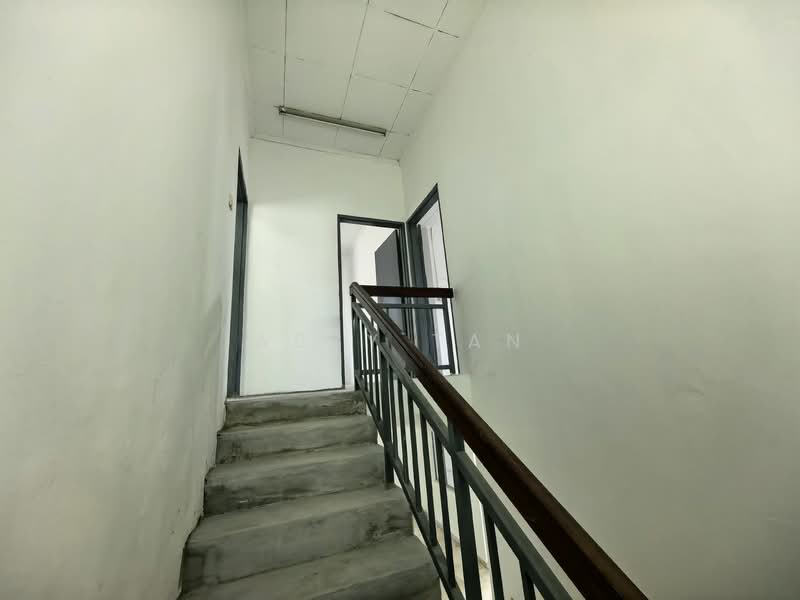 Bandar Tun Hussein Onn untuk Untuk Dijual - RM 700,000, Mac 2026 - Staircase - PropertyGuru.com.my
