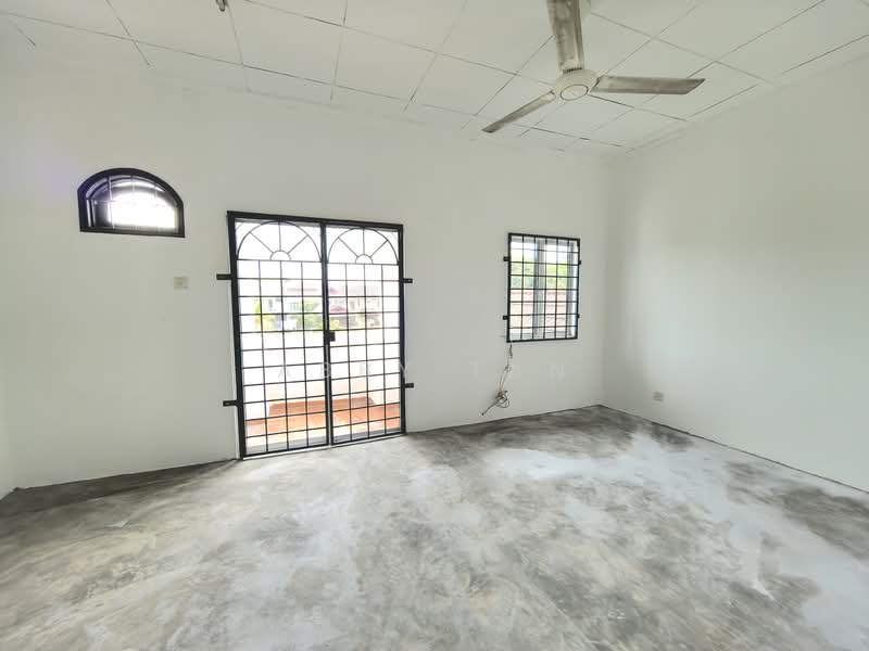Bandar Tun Hussein Onn untuk Untuk Dijual - RM 700,000, Mac 2026 - Master bedroom - PropertyGuru.com.my