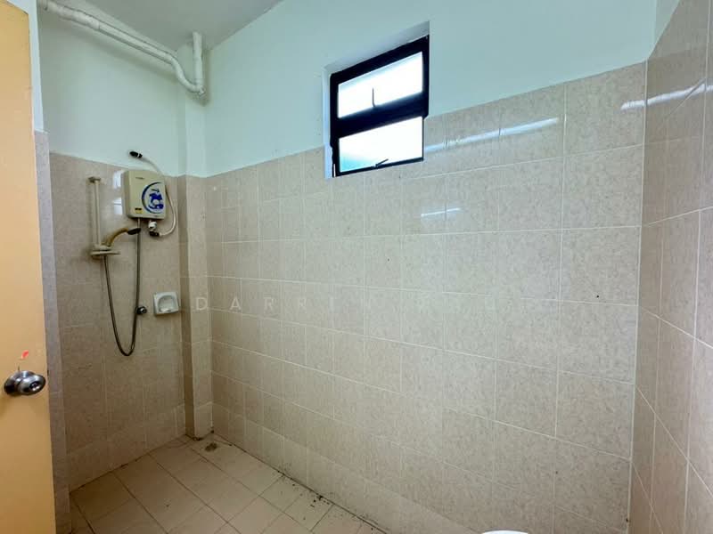 Condominium for Sale at Penhill Perdana Condominium - Darren Lau - Bathroom - PropertyGuru.com.my