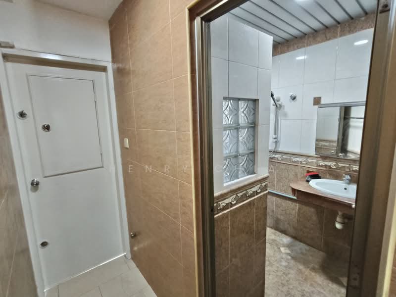 Rumah Berkembar untuk Disewa di Seri Kembangan (Selangor) - Gladys Wong - Bathroom - PropertyGuru.com.my