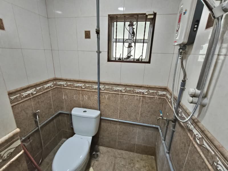 Rumah Berkembar untuk Disewa di Seri Kembangan (Selangor) - Gladys Wong - Bathroom - PropertyGuru.com.my