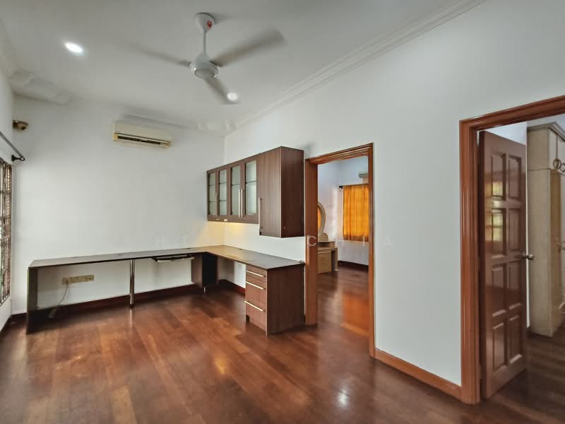 Rumah Berkembar untuk Disewa di Seri Kembangan (Selangor) - Gladys Wong - Study - PropertyGuru.com.my