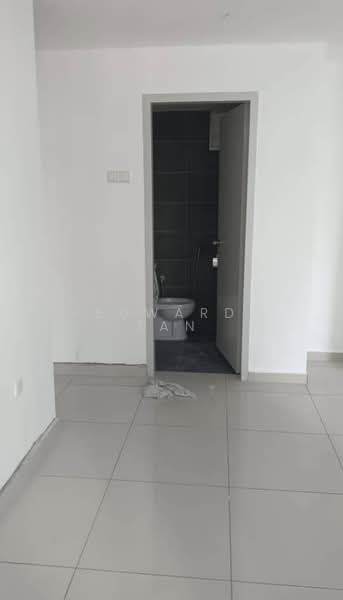 Service Residence for Sale at Midas @ Seri Alam - Edward Tan - Bathroom - PropertyGuru.com.my