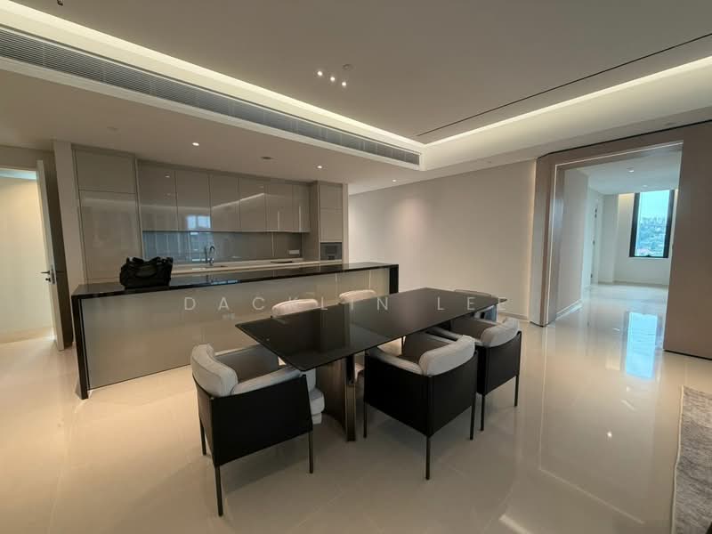 Crown Residences @ Pavilion Damansara Heights untuk Untuk Disewa - RM 28,000 /bulan, Mac 2026 - Kitchen - PropertyGuru.com.my