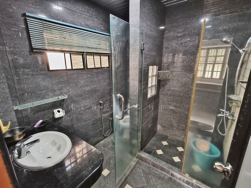 Hartanah Yang Lain untuk Disewa di Seri Kembangan (Selangor) - Henry Chia - Bathroom - PropertyGuru.com.my