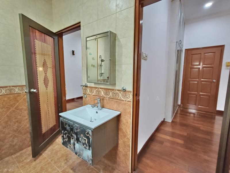 Hartanah Yang Lain untuk Disewa di Seri Kembangan (Selangor) - Henry Chia - Bathroom - PropertyGuru.com.my