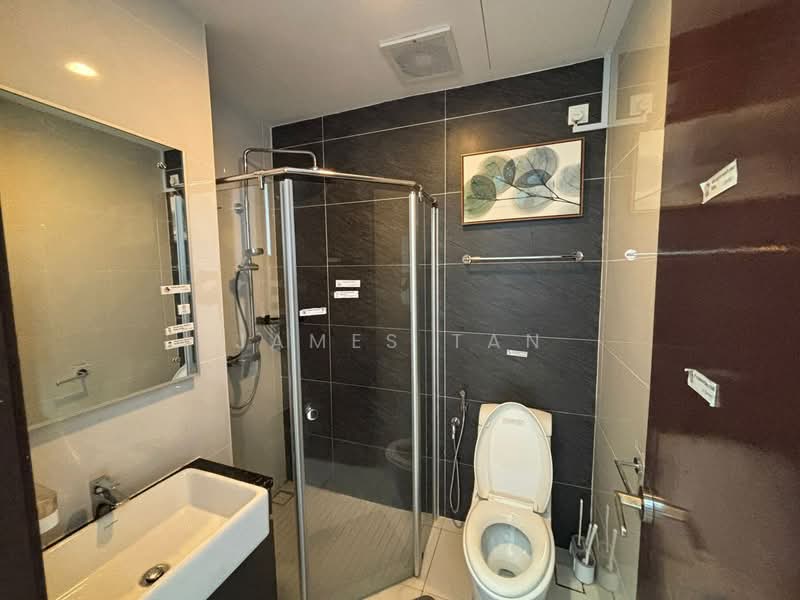 Royal Strand @ Country Garden Danga Bay untuk Untuk Disewa - RM 2,900 /bulan, Apr 2026 - Bathroom - PropertyGuru.com.my