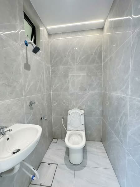 Taman Puteri Wangsa untuk Untuk Dijual - RM 368,000, Mac 2026 - Bathroom - PropertyGuru.com.my