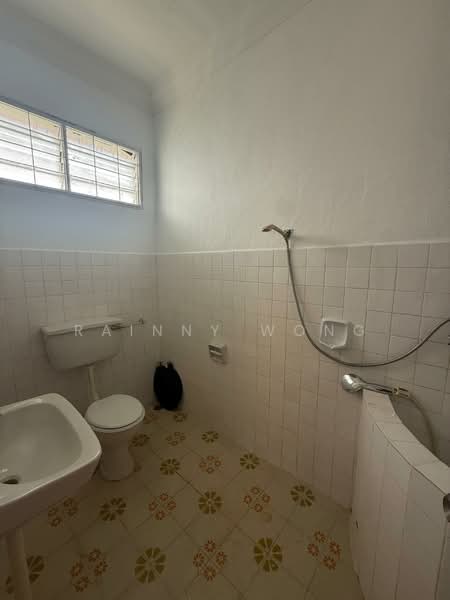 Bungalow for Rent in Minden Heights (Gelugor) - Rainny Wong - Bathroom - PropertyGuru.com.my