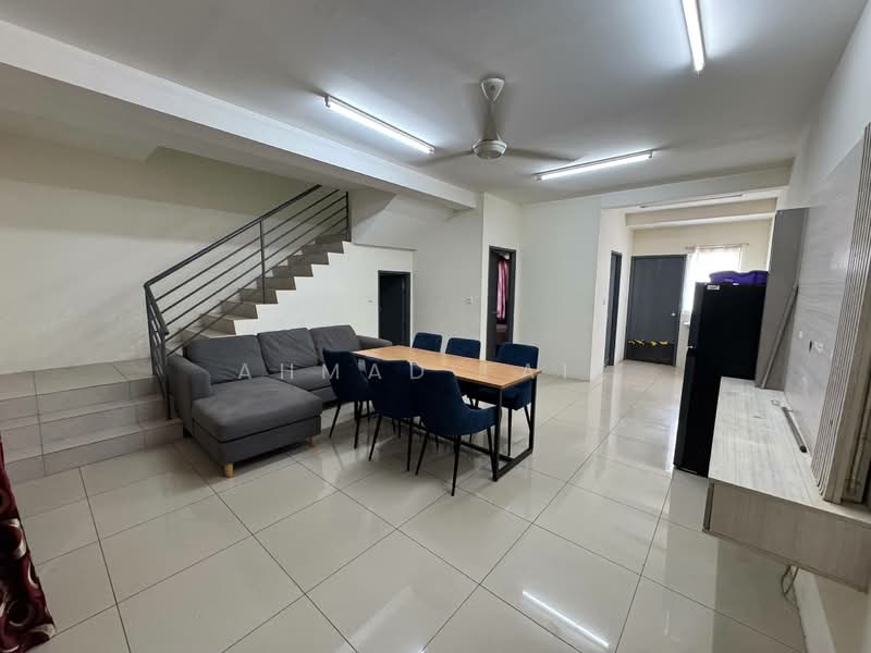 2-storey Terraced House for Rent in Dengkil (Selangor) - Ahmad Faiz - Living Room - PropertyGuru.com.my