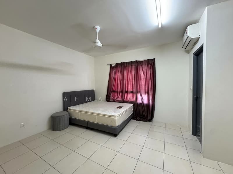 2-storey Terraced House for Rent in Dengkil (Selangor) - Ahmad Faiz - Bedroom - PropertyGuru.com.my