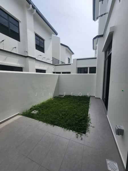 The Commune @ Eco Botanic Cluster 22x85 untuk Untuk Dijual - RM 1,650,000, Apr 2026 - Exterior - PropertyGuru.com.my