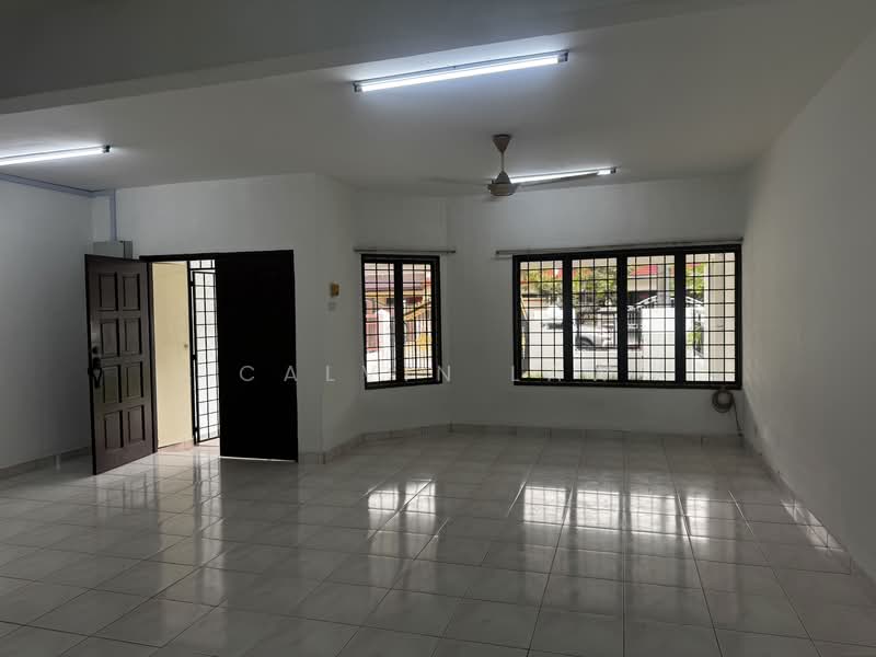 2-storey Terraced House for Sale in Bandar Utama (Selangor) - Calvin Law - Living Room - PropertyGuru.com.my