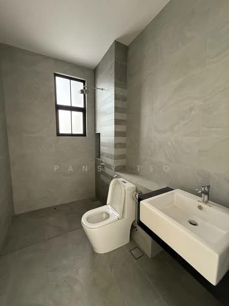Cluster House for Sale in Kulai (Johor) - Pansy Teo - Bathroom - PropertyGuru.com.my