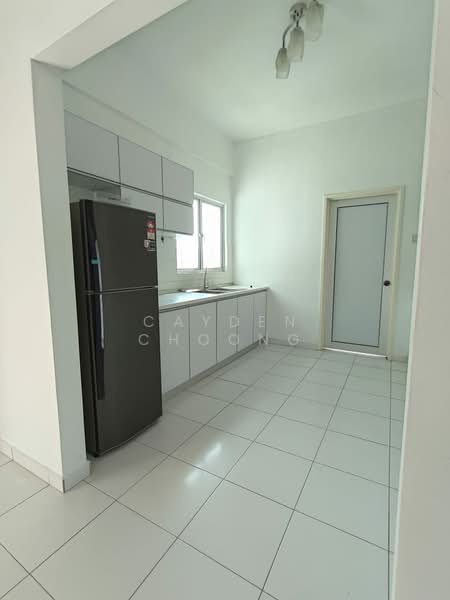 Apartment for Rent at One World 2 (1-Sky) - Cayden Choong - Kitchen - PropertyGuru.com.my