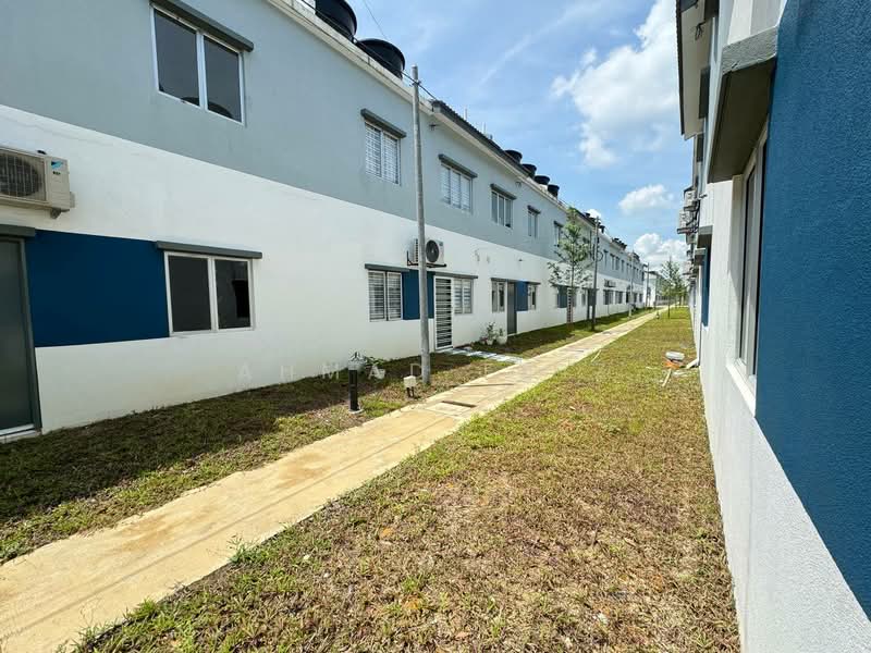 KITA Mekar (Townhouse) untuk Untuk Disewa - RM 1,300 /bulan, Mac 2026 - Exterior - PropertyGuru.com.my
