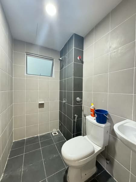 KITA Mekar (Townhouse) untuk Untuk Disewa - RM 1,300 /bulan, Mac 2026 - Bathroom - PropertyGuru.com.my