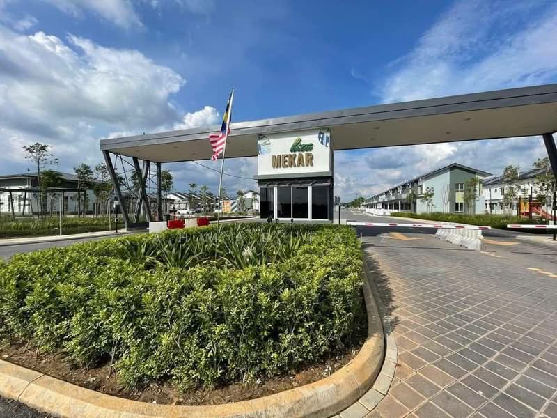 KITA Mekar (Townhouse) untuk Untuk Disewa - RM 1,300 /bulan, Mac 2026 - Exterior - PropertyGuru.com.my