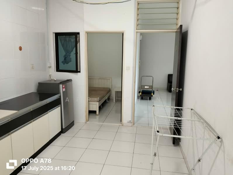 Service Residence for Sale at Sky Gardens Residences - April Chin - Kitchen - PropertyGuru.com.my