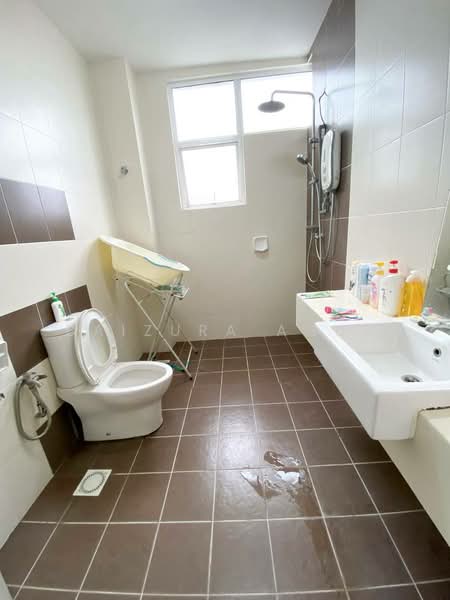 Semi-Detached House for Sale in Taman Pelangi Semenyih (Semenyih) - Baizura Agus - Bathroom - PropertyGuru.com.my