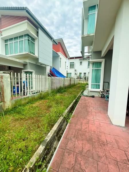 Semi-Detached House for Sale in Taman Pelangi Semenyih (Semenyih) - Baizura Agus - Exterior - PropertyGuru.com.my