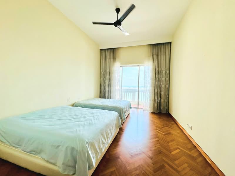 Straits Quay (The Suites at Waterside) untuk Untuk Dijual - RM 1,580,000, Mac 2026 - Bedroom - PropertyGuru.com.my