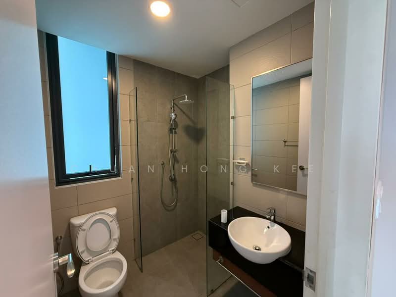 Kondominium untuk Disewa di The Elysia Park Residence - Chuan Hong Kee - Bathroom - PropertyGuru.com.my