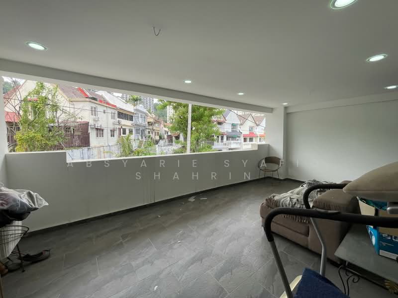 2-storey Terraced House for Sale in Gasing Indah (Petaling Jaya) - Absyarie Syafiq Shahrin - Balcony - PropertyGuru.com.my
