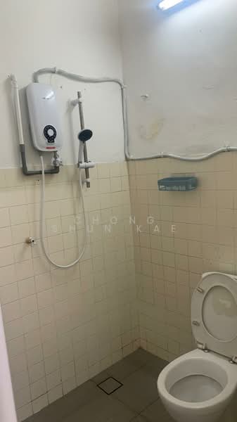1-storey Terraced House for Sale in Bandar Kinrara Seksyen 1 (Bandar Kinrara) - Chong Shun Kae - Bathroom - PropertyGuru.com.my