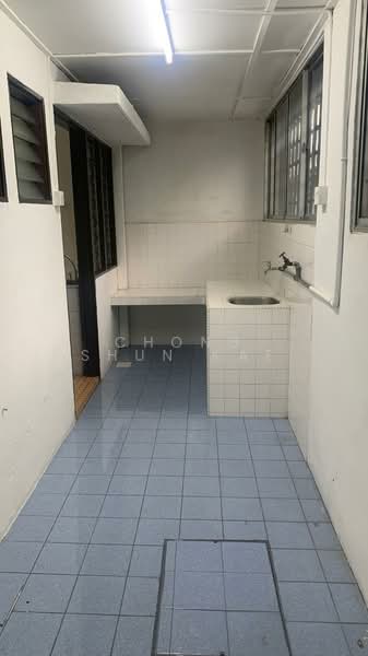 1-storey Terraced House for Sale in Bandar Kinrara Seksyen 1 (Bandar Kinrara) - Chong Shun Kae - Kitchen - PropertyGuru.com.my