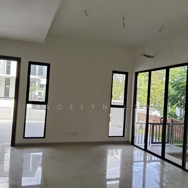 Cluster House for Sale in Bandar Bukit Puchong (Puchong) - Jacelyn Lim - Living Room - PropertyGuru.com.my