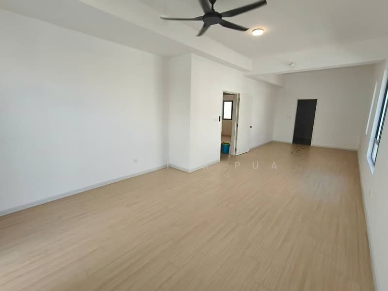 2-storey Terraced House for Rent in Bandar Gamuda Cove (Dengkil) - William Pua - Living Room - PropertyGuru.com.my