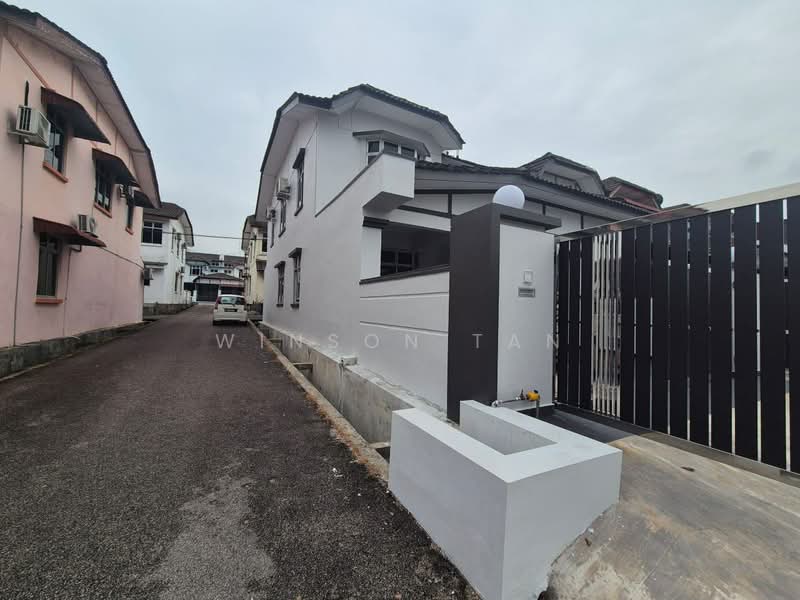 2-storey Terraced House for Sale in Taman Universiti (Skudai) - Winson Tan - Exterior - PropertyGuru.com.my