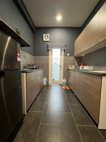 Condominium for Rent at The Cove Hillside Residence - Ck Nyau - Kitchen - PropertyGuru.com.my