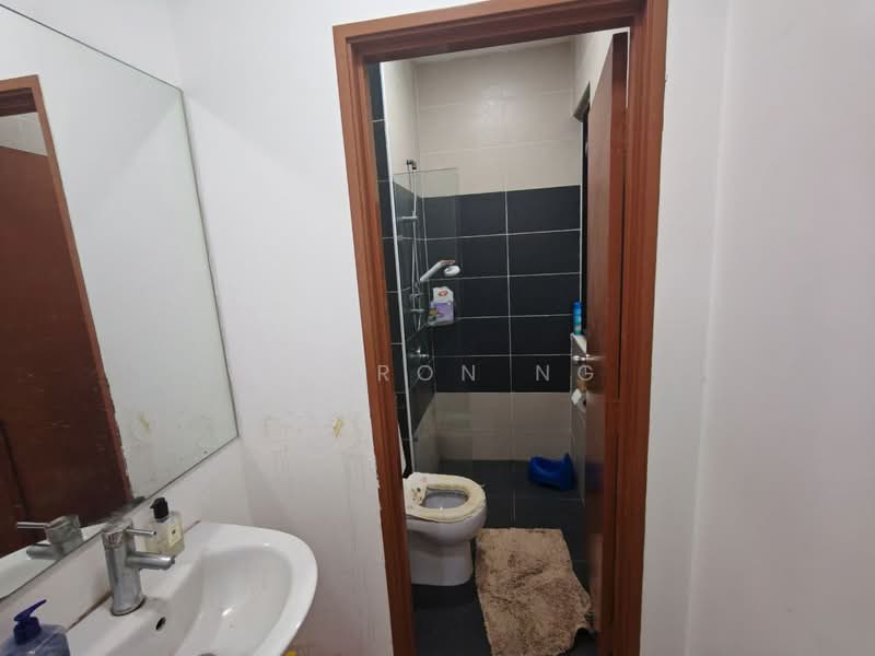 Cluster House for Sale in Skudai (Johor) - Sharon Ng - Bathroom - PropertyGuru.com.my