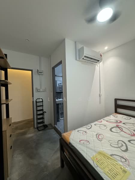 Shop / Office for Sale in Bandar Baru Permas Jaya (Permas Jaya) - Bella Goh - Bedroom - PropertyGuru.com.my