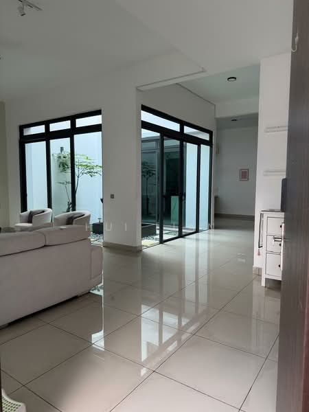 Estuari Gardens untuk Untuk Disewa - RM 7,800 /bulan, Mac 2026 - Living Room - PropertyGuru.com.my