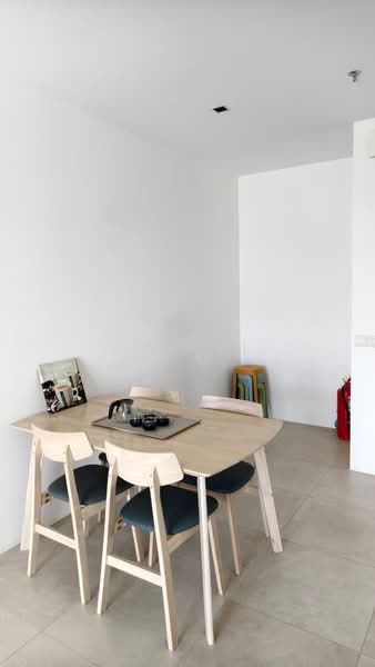 Service Residence for Sale at Lumi Tropicana Serviced Residence - Lionel Lim - Dining Room - PropertyGuru.com.my