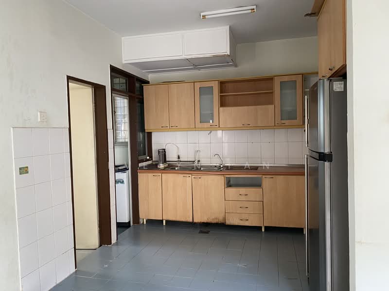 Apartment for Sale at Starville - Evelyn Tan - Kitchen - PropertyGuru.com.my