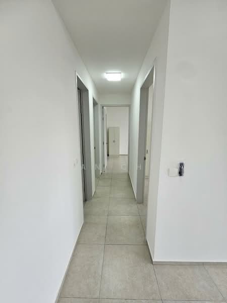 Condominium for Rent at EdgeWood Residences @ SkySanctuary - Alan Chin - Corridor - PropertyGuru.com.my